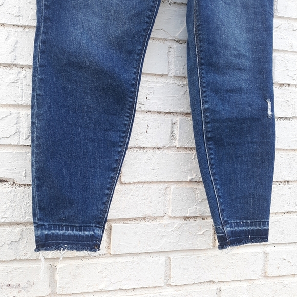 Spanx Skinny Jeans size Large Distressed Ankle - Picture 6 of 11